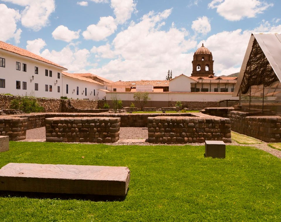 lugares-a-visitar-free-walking-tour-cusco-Palacio-de-Túpac-Yupanqui